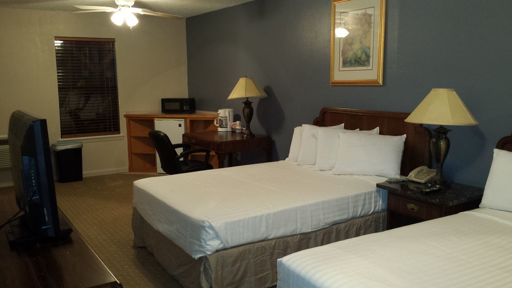 Four Horseman Travel Lodge Pilot Point Eksteriør bilde