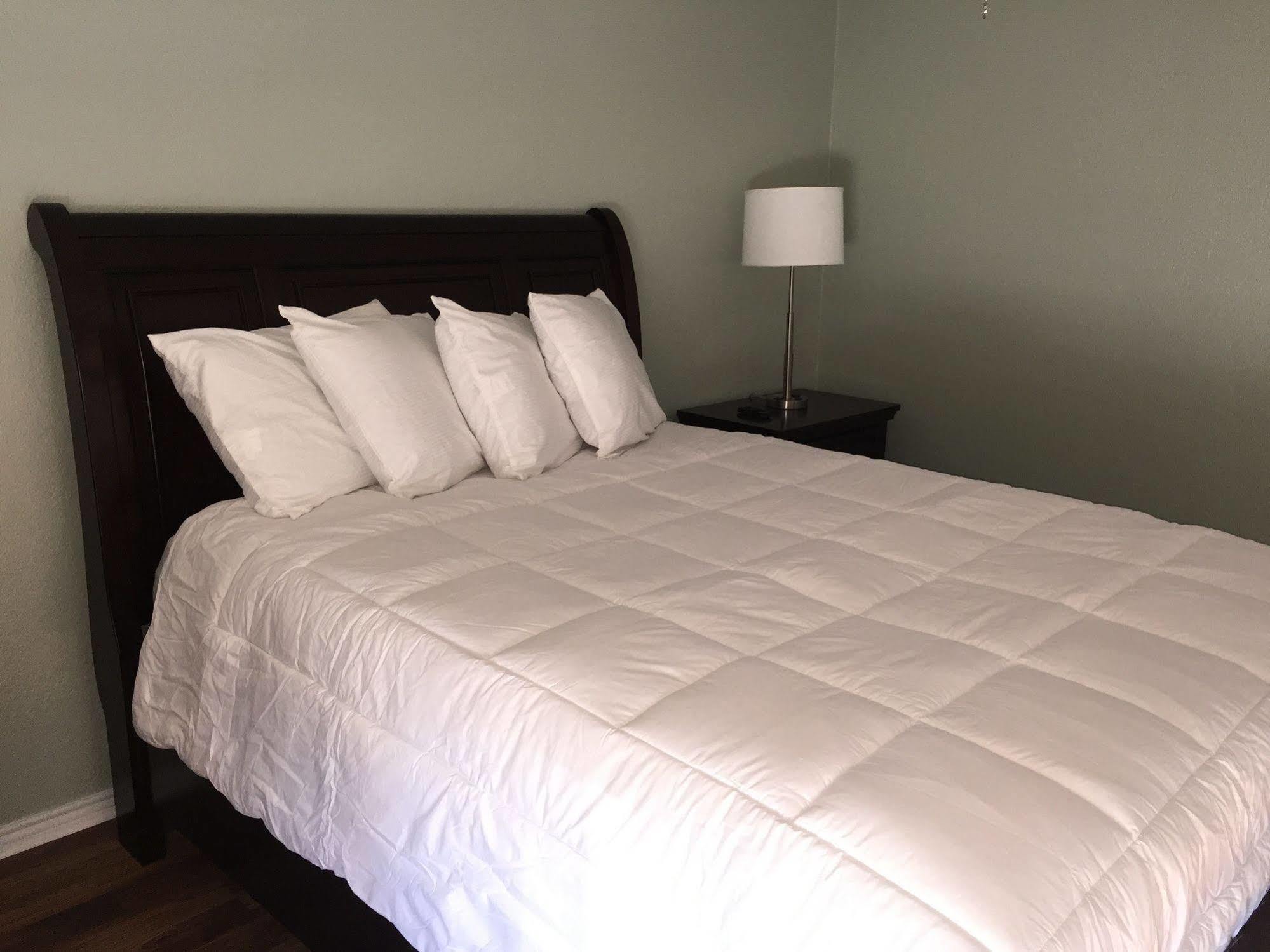 Four Horseman Travel Lodge Pilot Point Eksteriør bilde